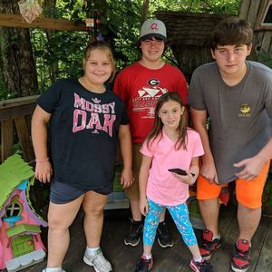 Meet your Posher, Debbie